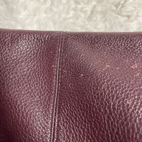 Vince Camuto pebble leather deep purple Hobo shoulder bag silver tone hardwares - Picture 15 of 15